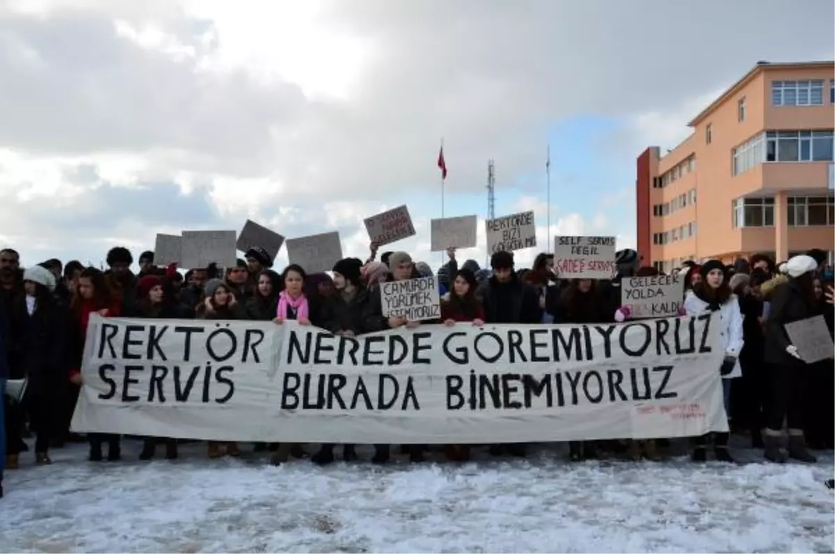 Sinop\'ta Öğrenciler Ulaşım Sorununu Protesto Etti