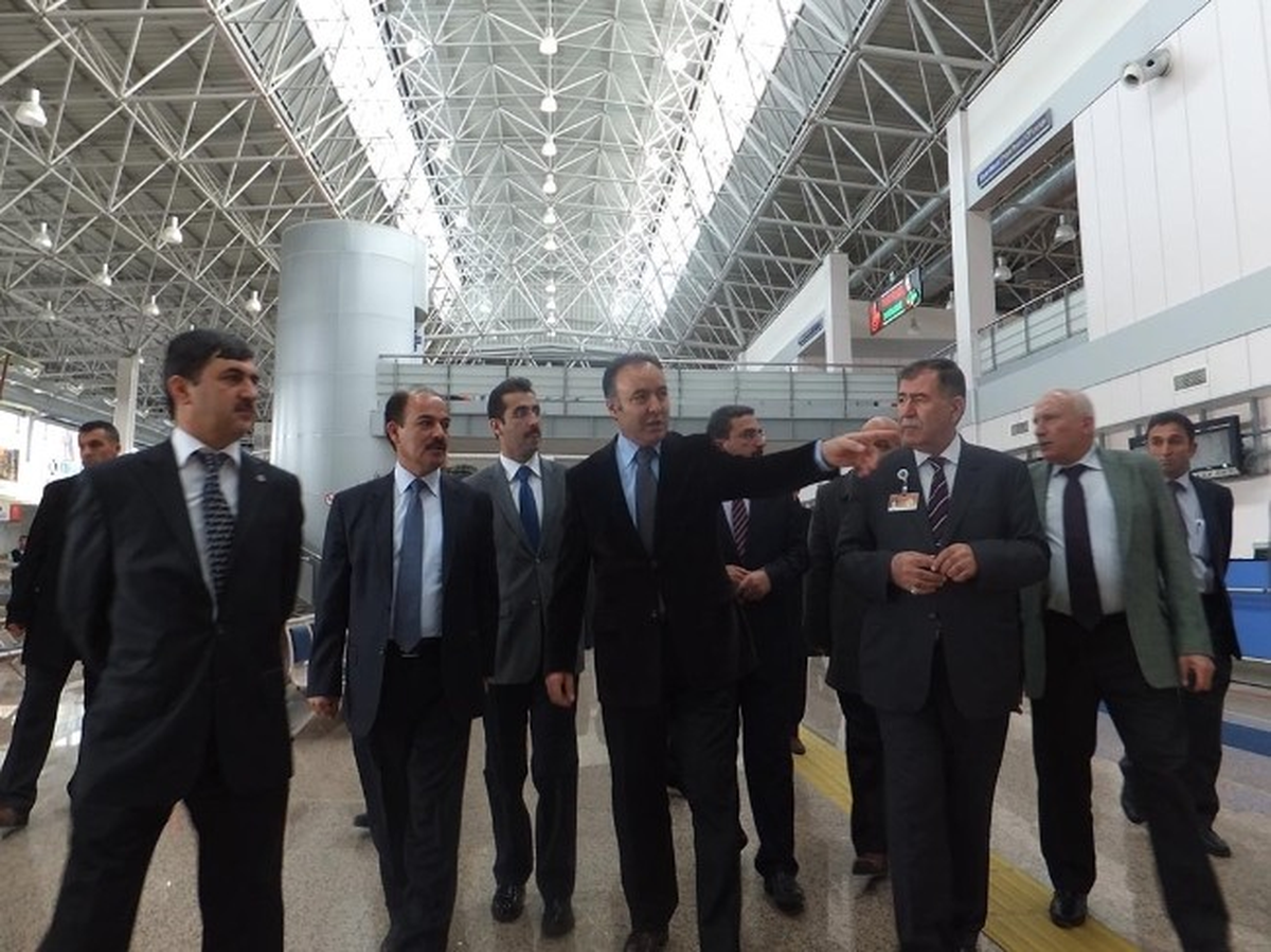 Vali Altıparmak Havalimanı Terminalini Gezdi…