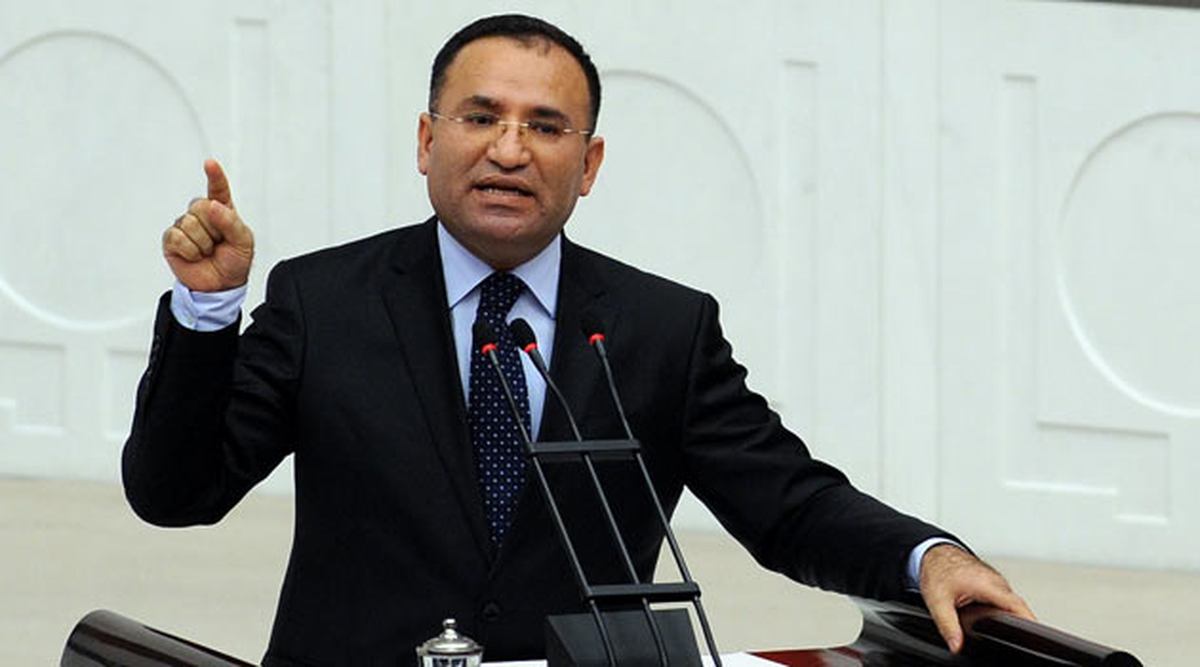 Bozdağ: Camide Kızlı Erkekli Öpüştüler