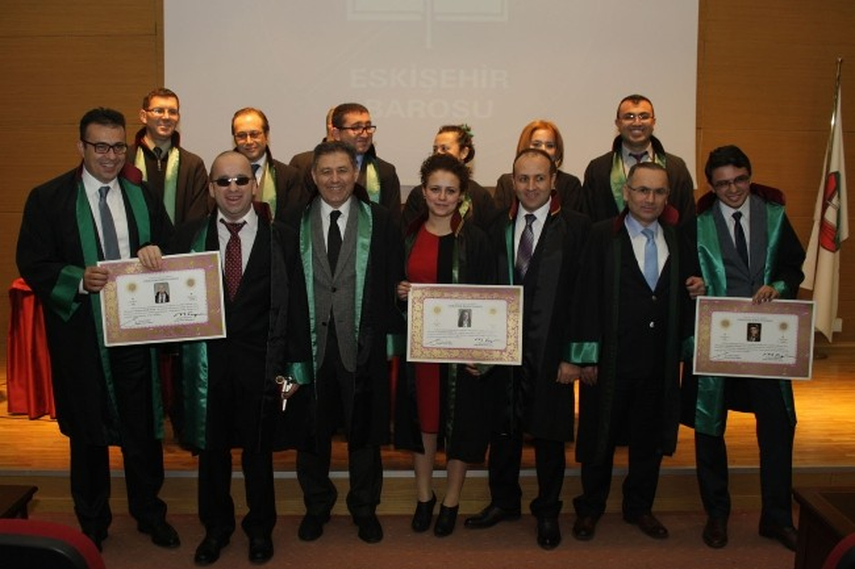 3 Yeni Avukat Cübbe Giyip Ruhsat Aldı
