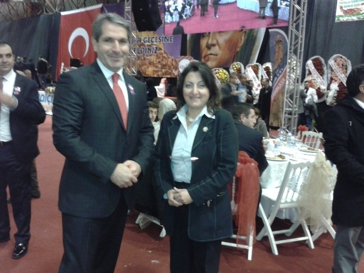 AK Parti\'li Tozan Mardinliler\'i Mutlu Etti