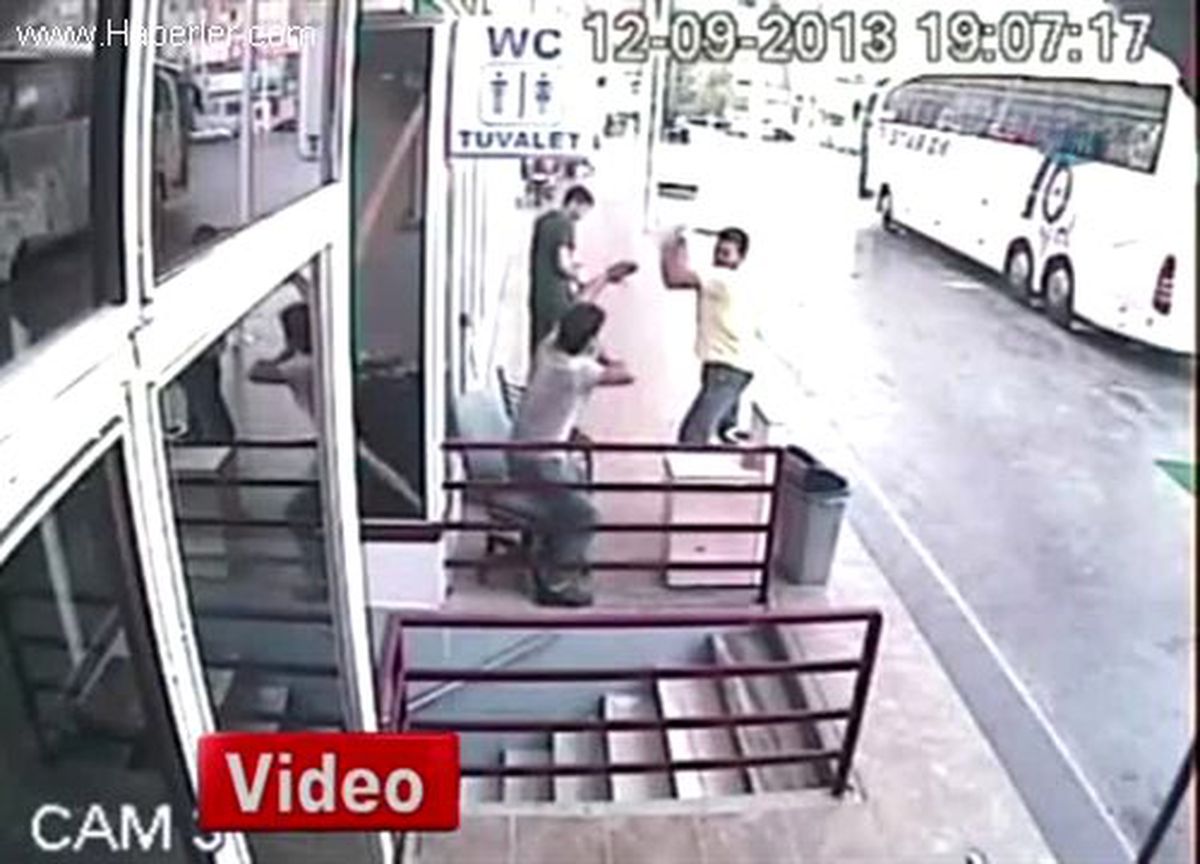 Aksaray\'daki Silahlı Dehşet Kamerada