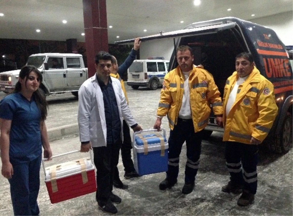 Arazi Tipi Ambulansla Erzurum\'a Ulaştırılan Organlar 3 Kişiye Umut Oldu