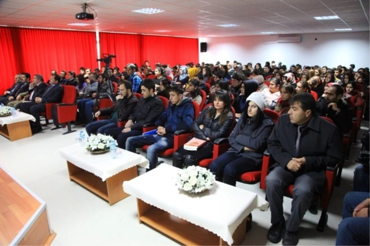 Asü\'de Türk Modernleşme Süreçleri Konferansı