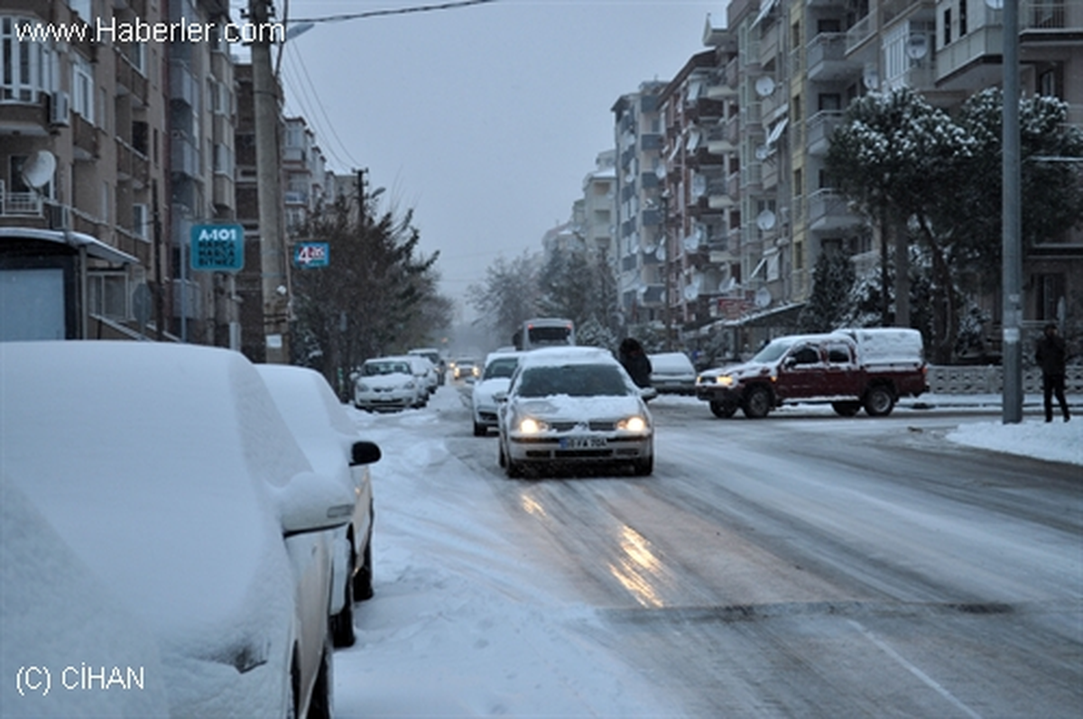 Balıkesir\'de "Son 9 Yılın En Kuvvetli Kar Yağışı"