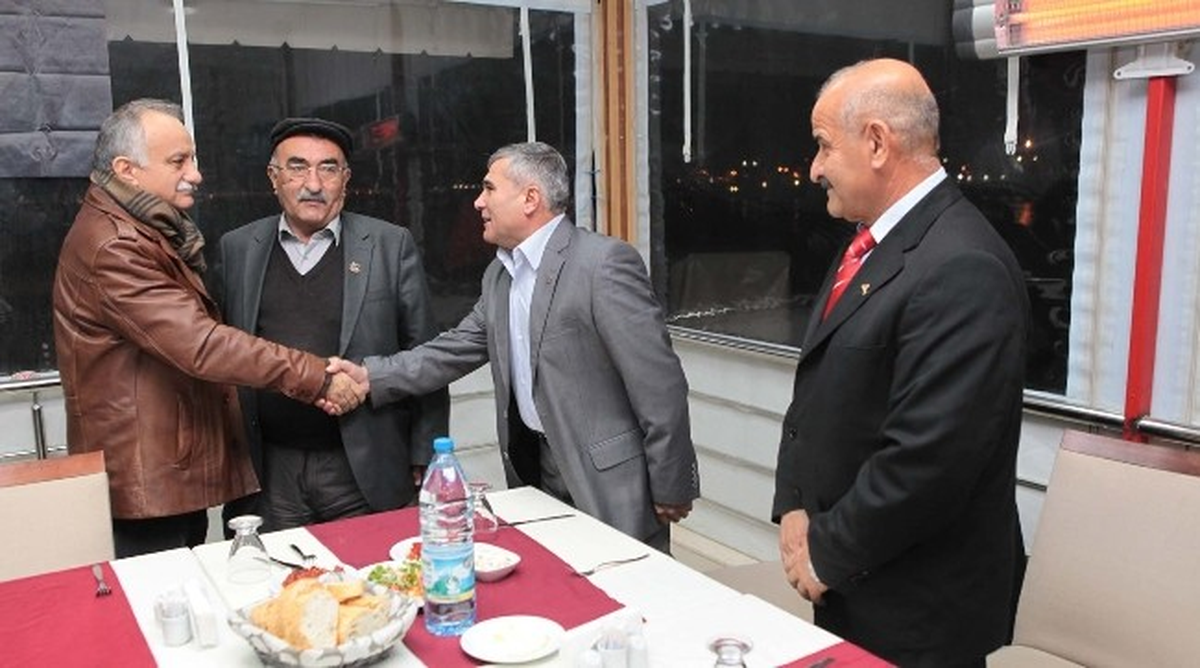 Bayraklılı Muhtarlar Ankara\'da "Karabağ" Dedi