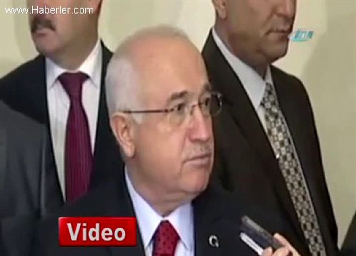 Cemil Çiçek\'ten Sert Eleştiri