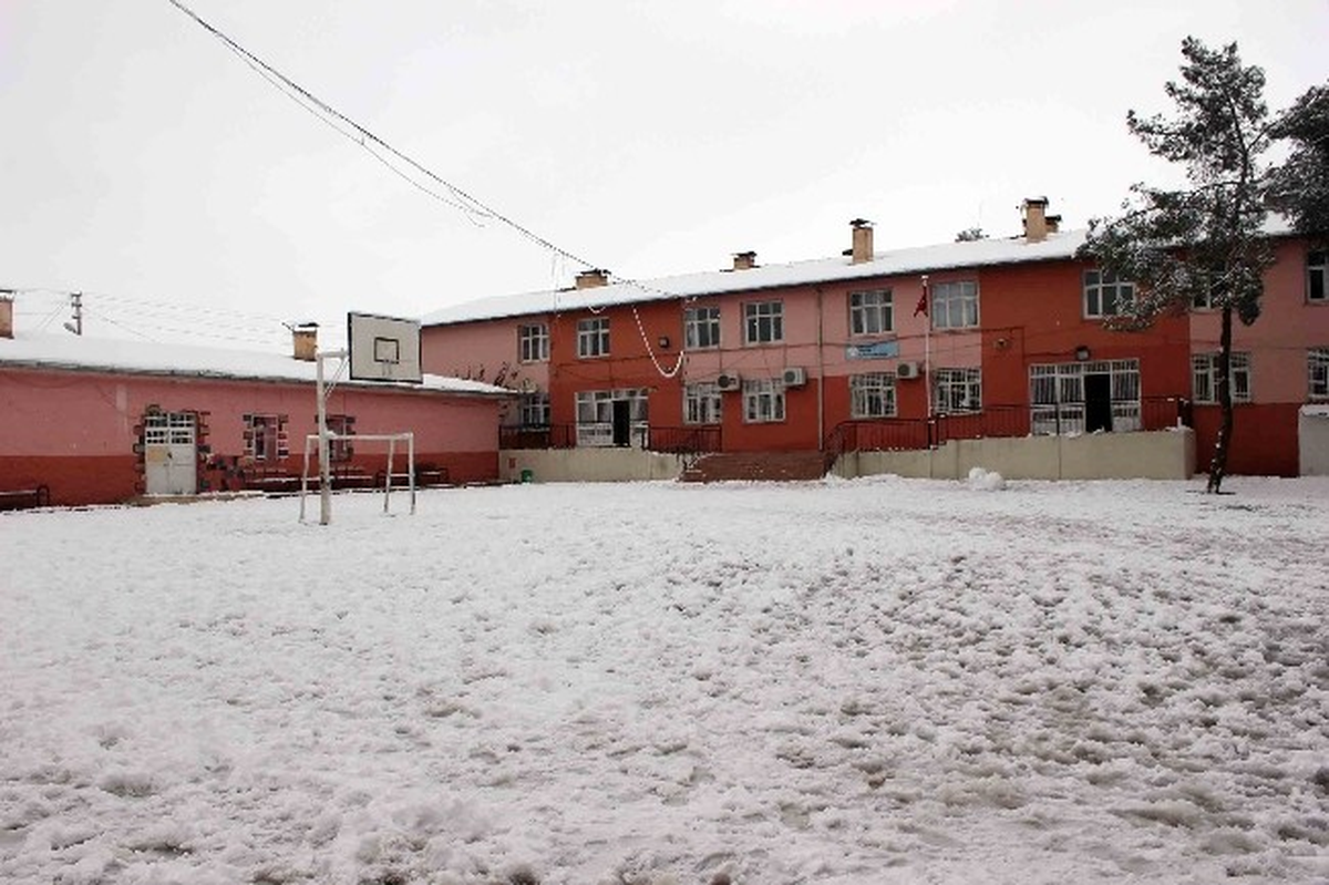 Ceylanpınar\'da Eğitime Ara Verildi