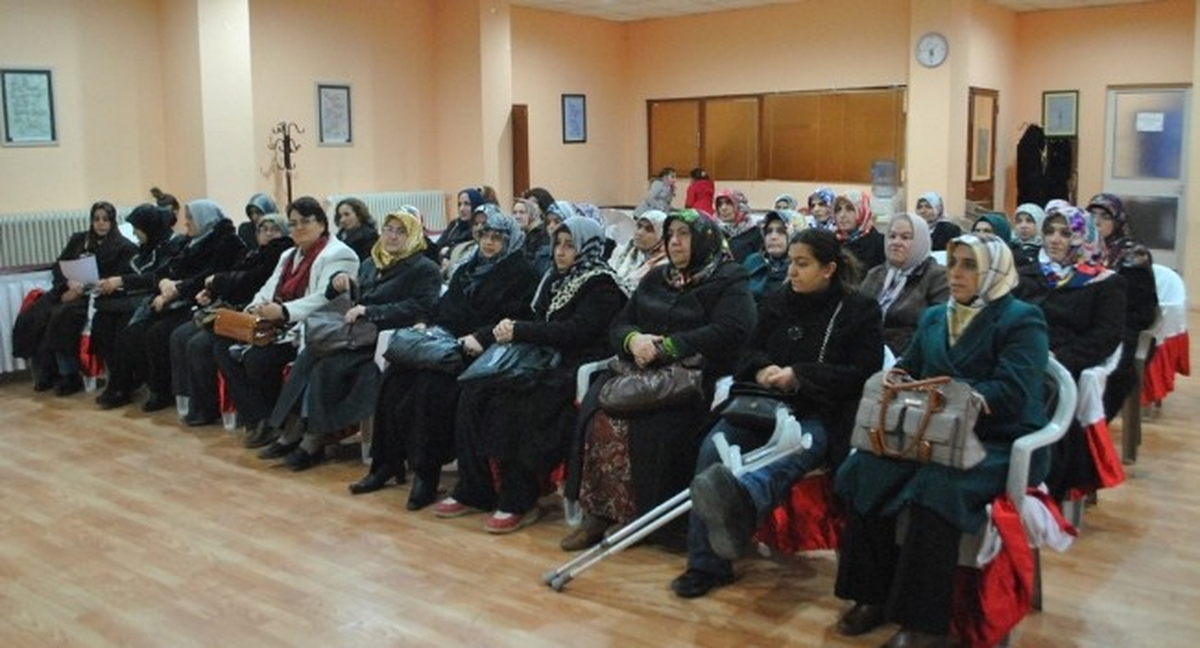 \'Çocuklarla İletişim\' Konulu Konferans Verildi