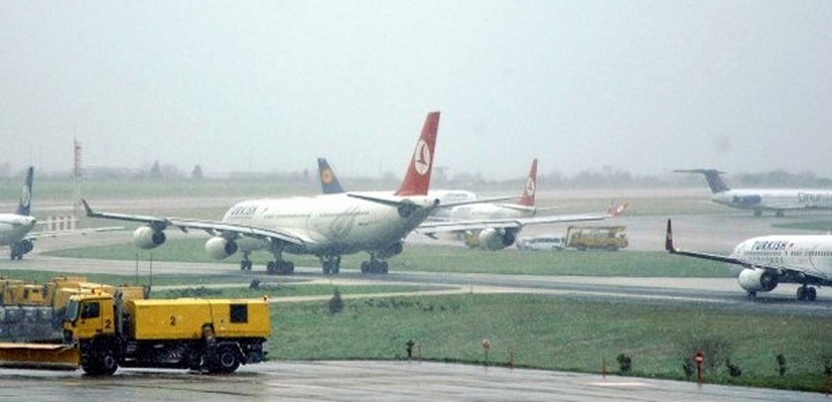 Diyarbakır\'da 8 Uçak Seferi İptal Edildi