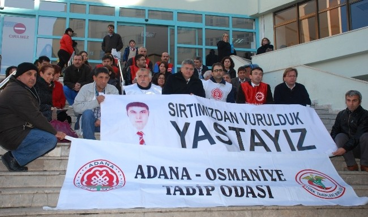 Doktorlardan Oturma Eylemi
