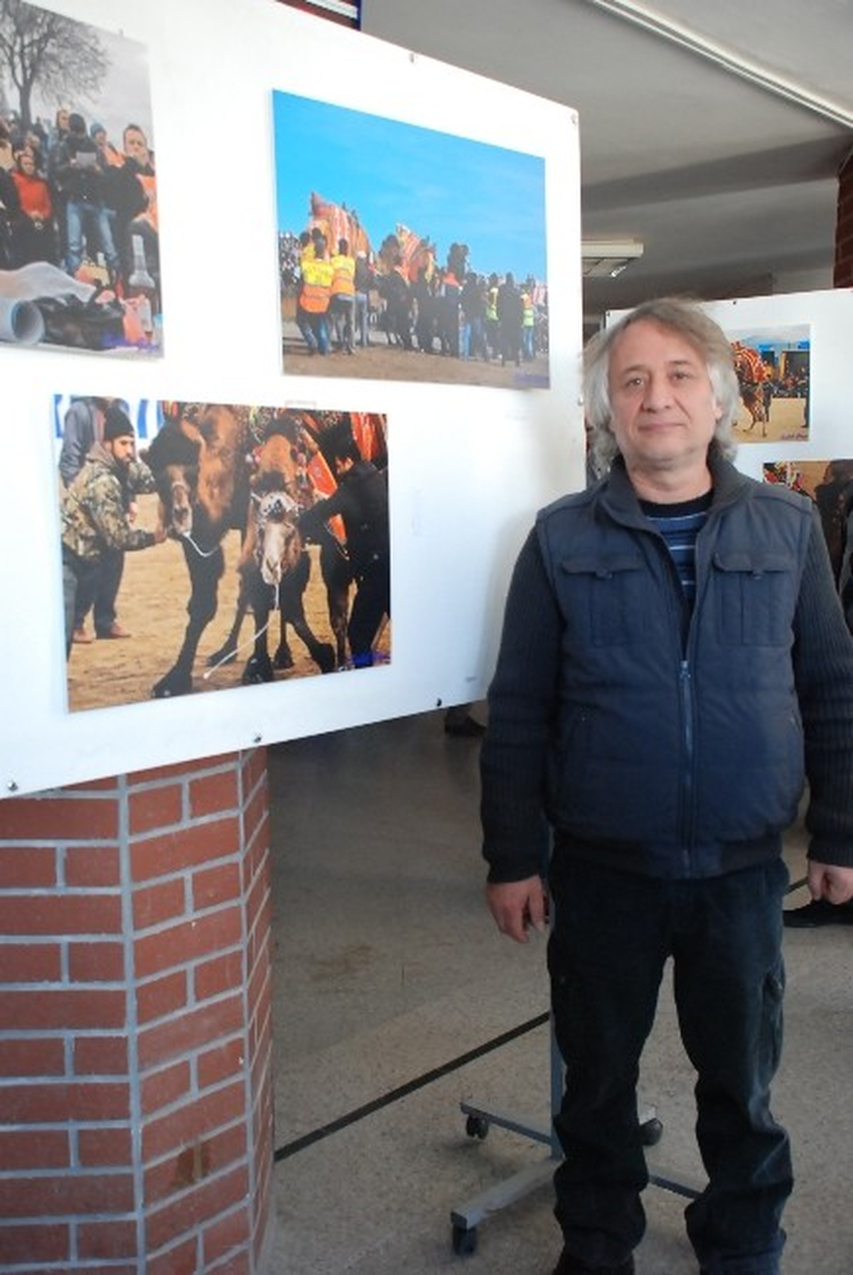 "Ege\'nin Türküleri -Deve Güreşleri-" Sergisi Didim\'de Ergileniyor