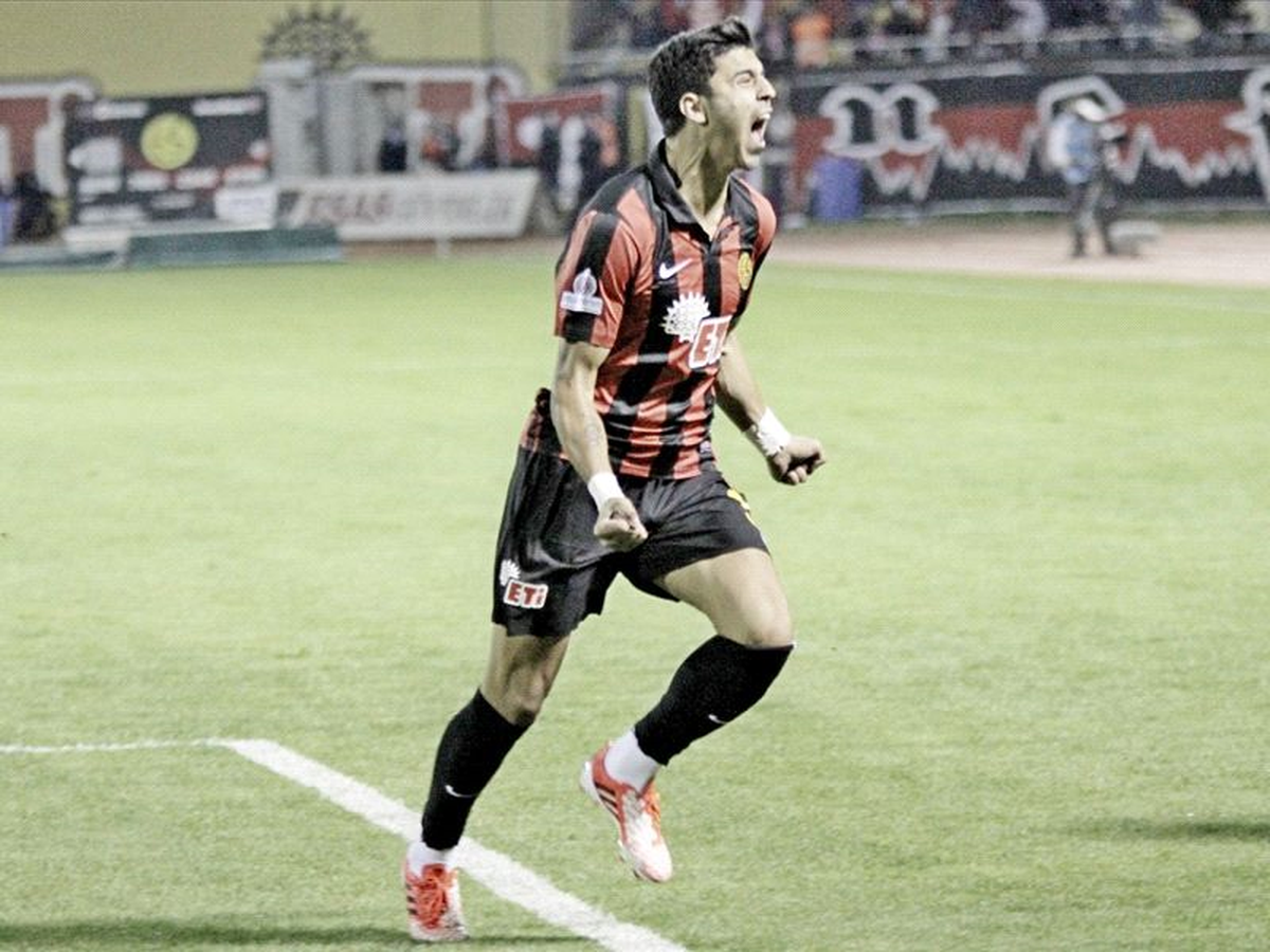 Eskişehirspor\'un Steven Gerrard\'ı: Aytaç Kara