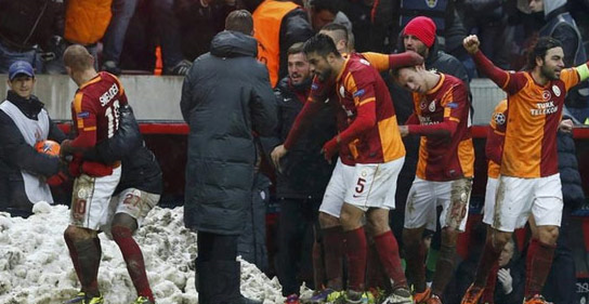 Galatasaray\'a Dev Rakipler