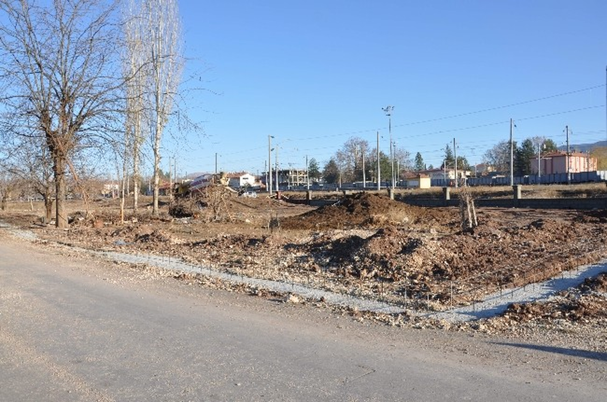 Gölbaşı Belediyesi Botanik Park İnşa Çalışmaları Devam Ediyor