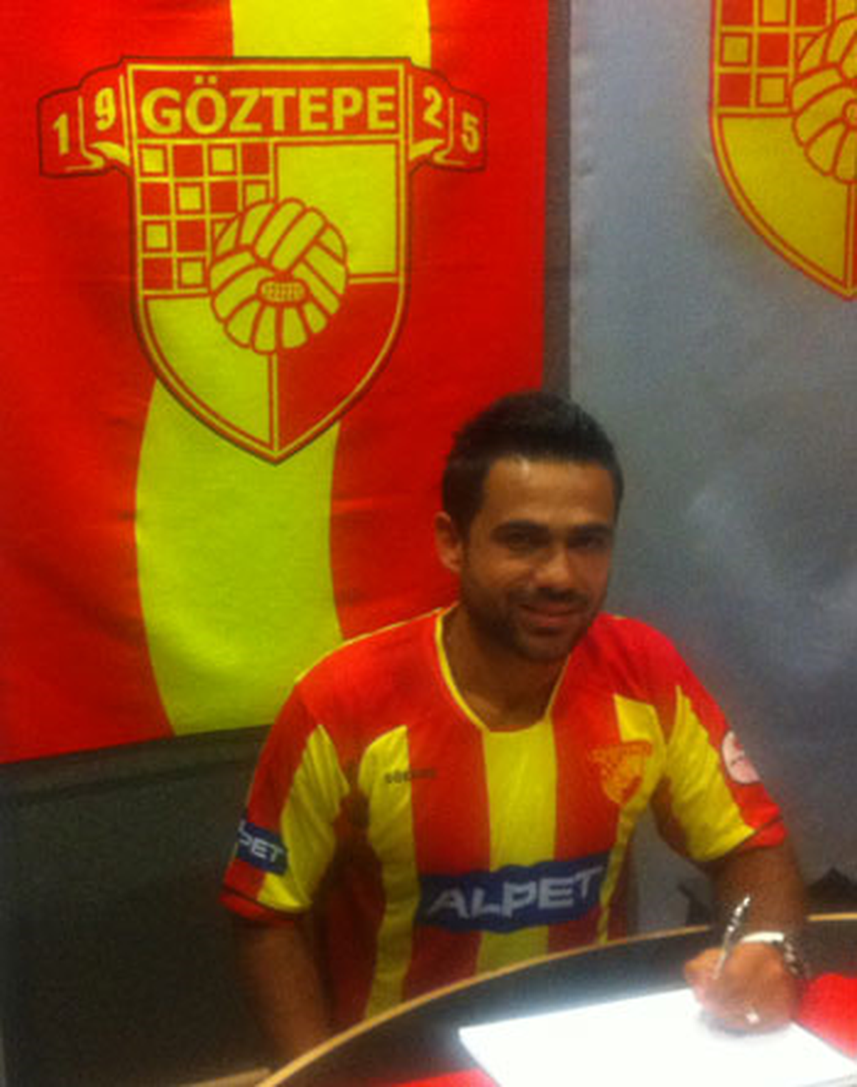 Göztepe, Mithat Yaşar\'la Yollarını Ayırdı
