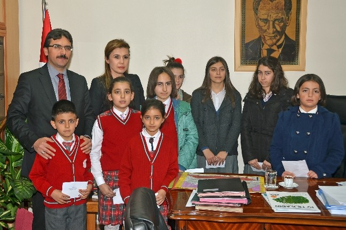 Gümüşhane\'de Öğrenciler Ödüllendirildi