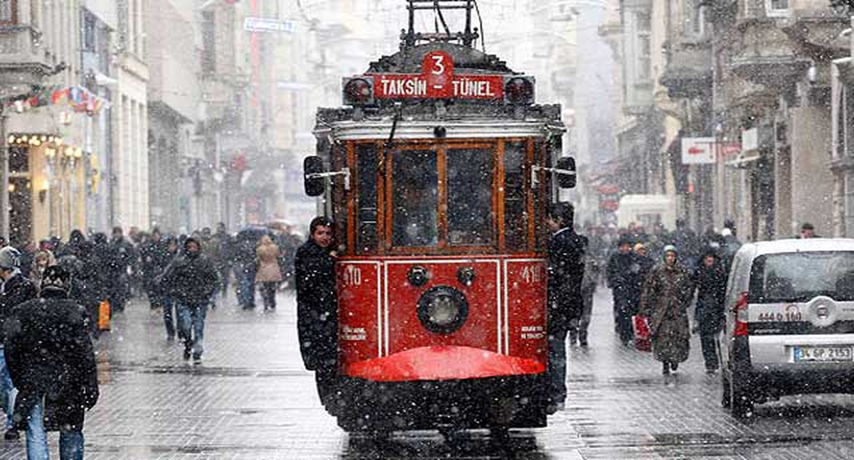 İstanbul\'da Kar Yağışı