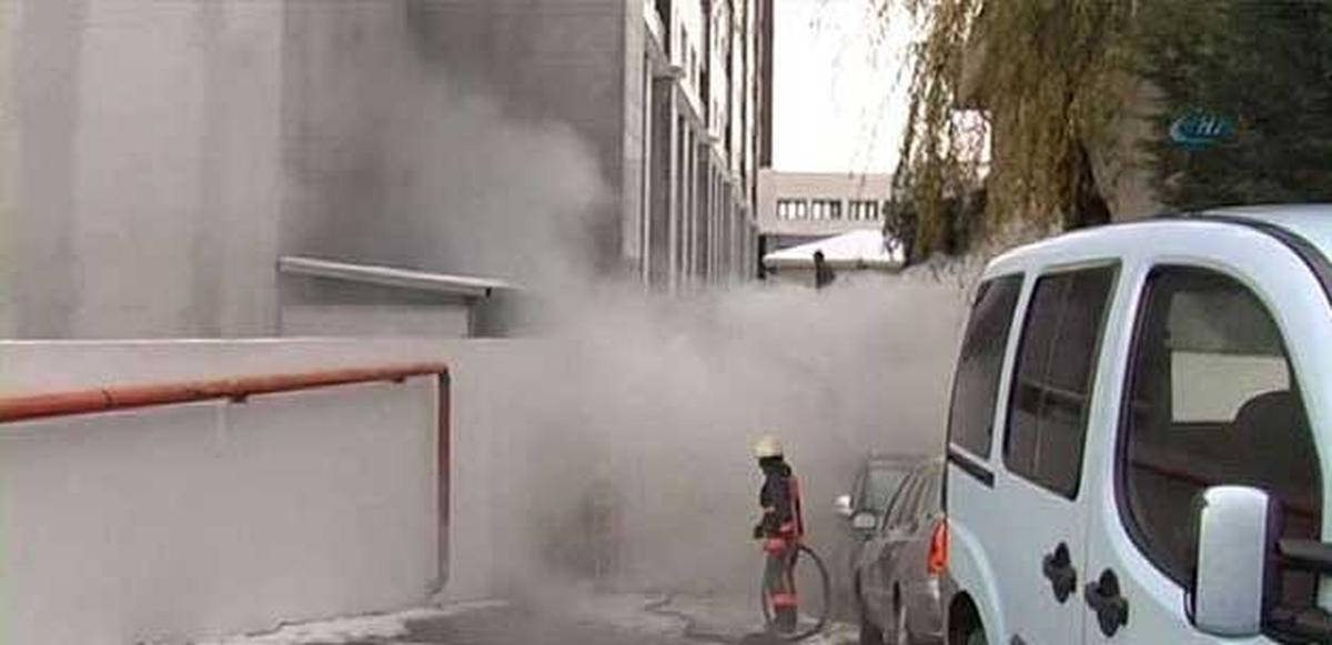 İstanbul Emniyet Müdürlüğü\'nde Korkutan Yangın