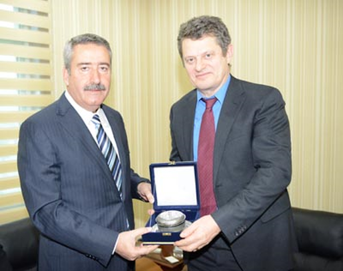 İsveç Ankara Büyükelçisi Vali Kıraç\'ı Ziyaret Etti