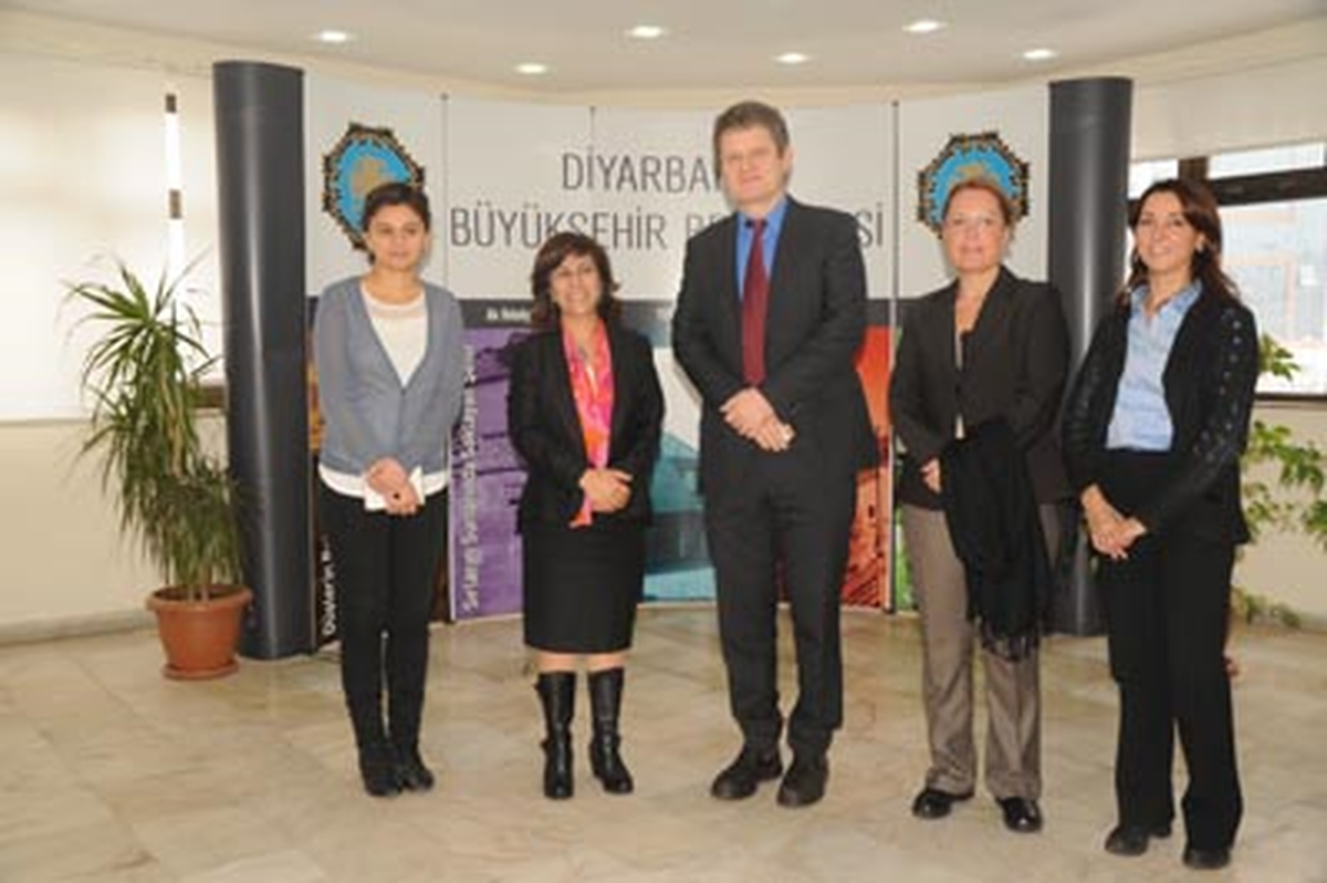 İsveç Büyükelçisi`nden İpek`e Ziyaret 