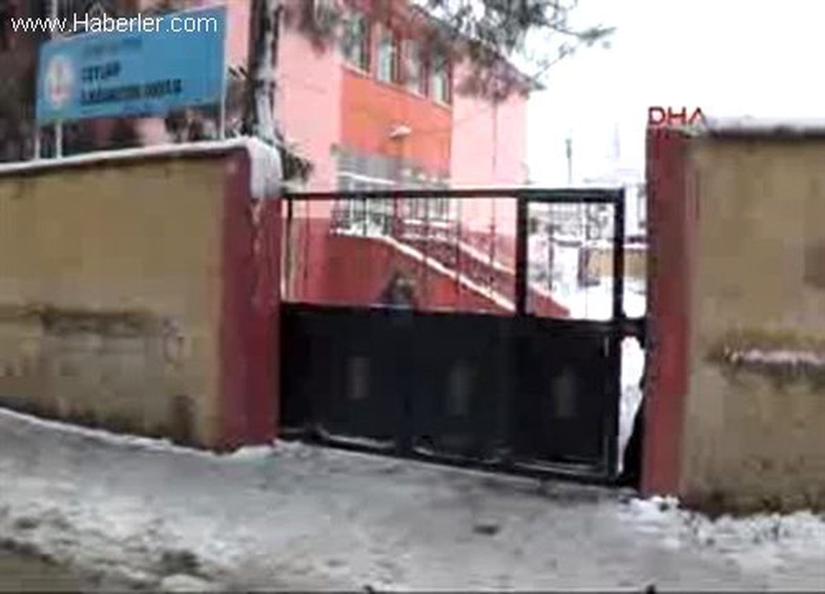 Kar Yağışı Ceylanpınar\'ı Olumsuz Etkiledi