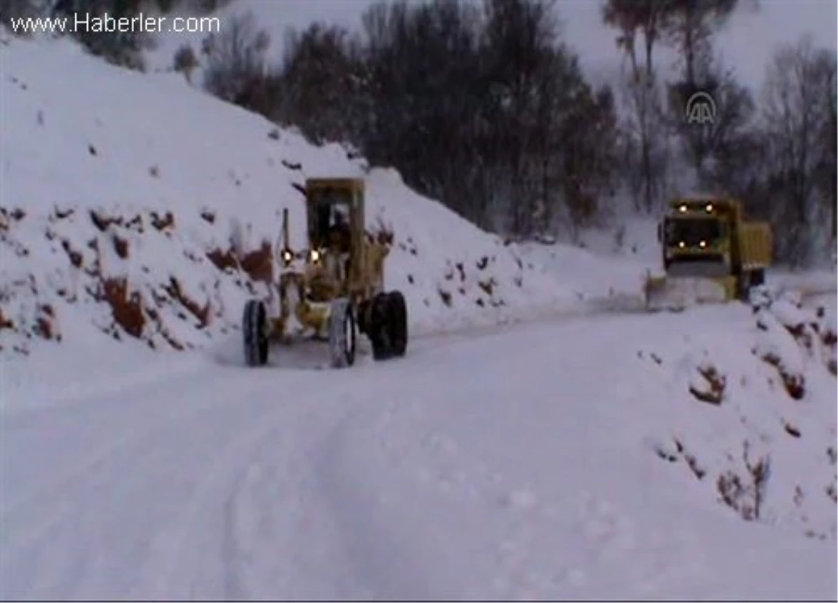 Kar yağışı nedeniyle 225 köy yolu kapandı -