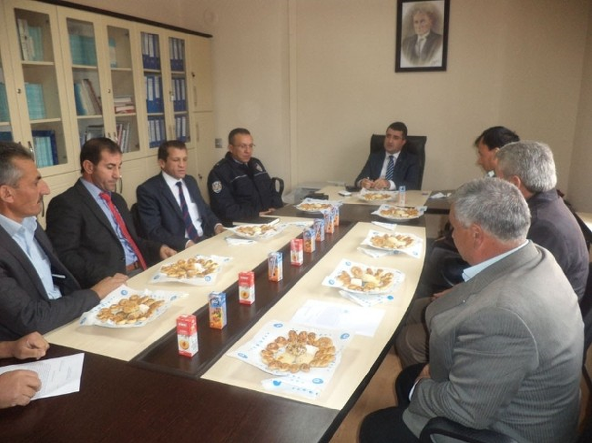 Kaymakam Çınar Köy Muhtarlarıyla Buluştu