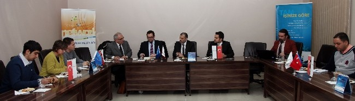 \'Kümelenme ve Teknoloji Transfer Yapıları\'