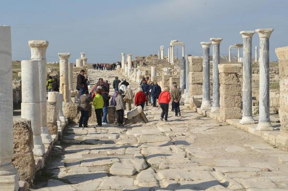 Laodikya Turistlerin Çekim Merkezi Oldu