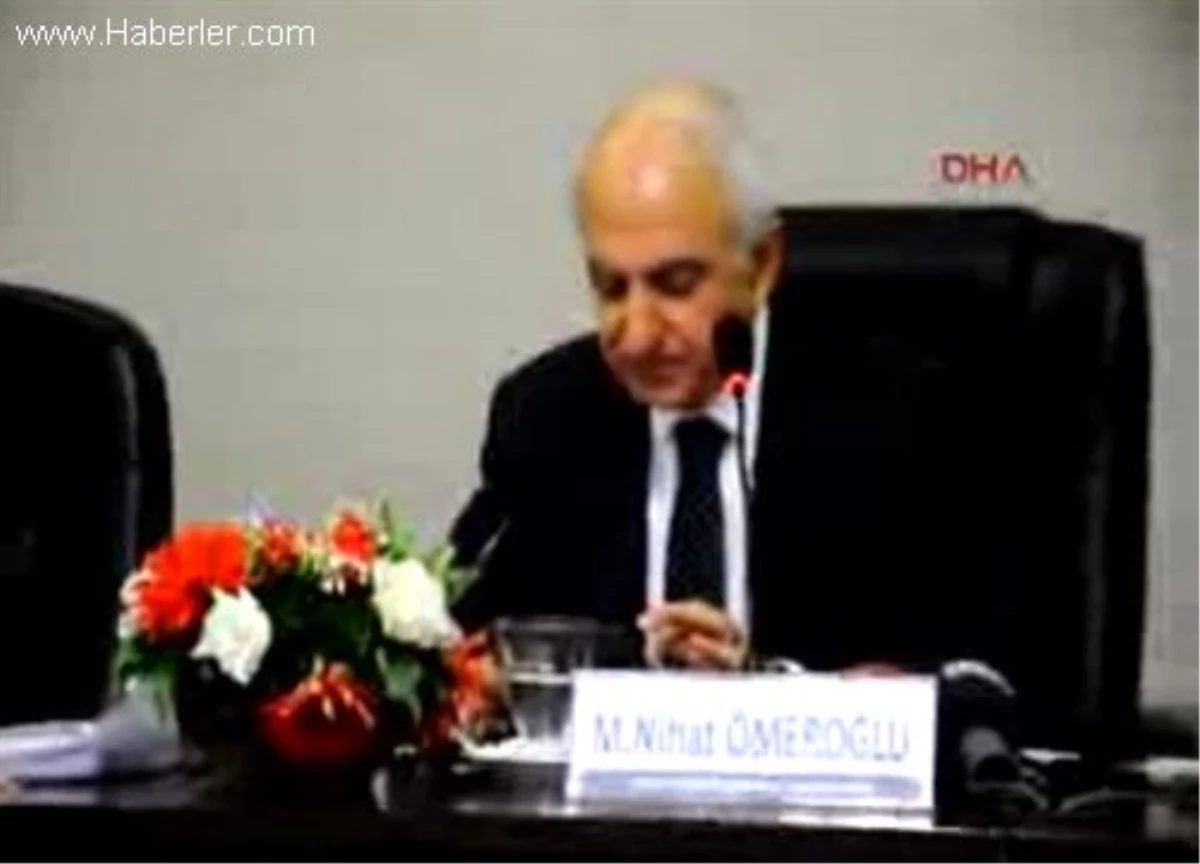 Manisa\'daki Bir Konferansa Katılan Kamu Başdenetçisi Mehmet Nihat Ömeroğlu, Bir Rum Papazın...