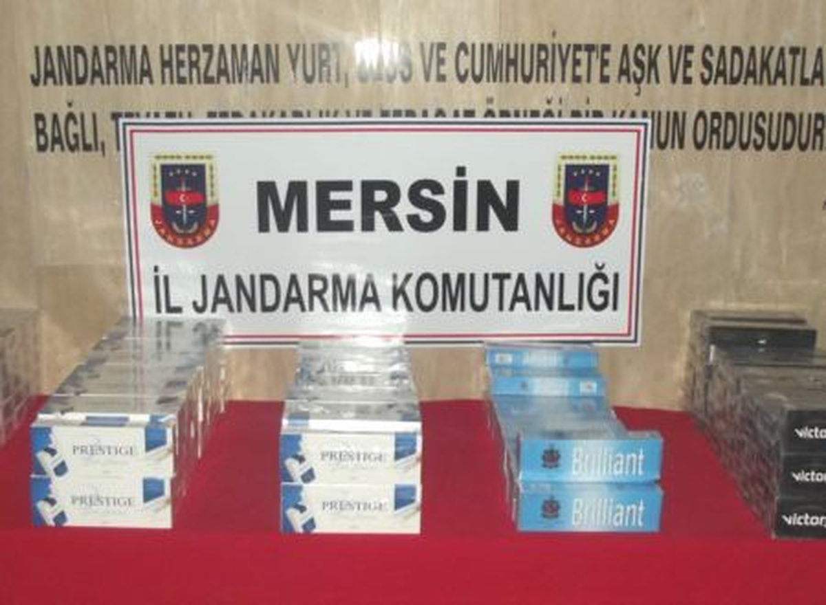 Mut\'ta 2 Bin Paket Kaçak Sigara Ele Geçirildi