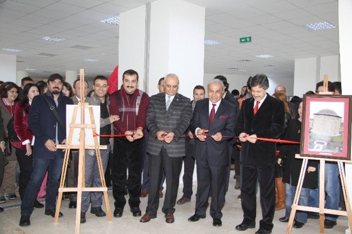 Nevşehir Hacı Bektaş Veli Üniversitesi\'nde "Macaristan\'da Türk İzleri" Konulu Fotoğraf Sergisi