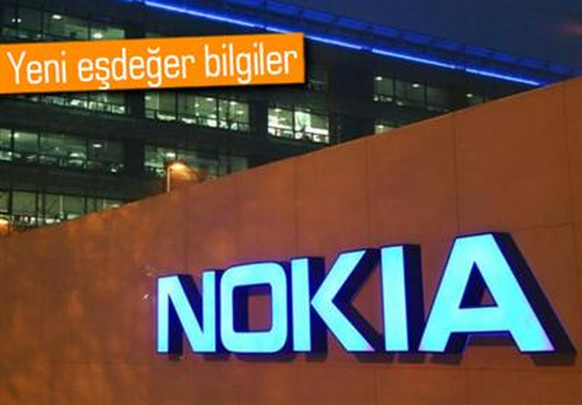 Nokia Rm-964, 5.2 İnç\'lik Lumia 825 Olabilir