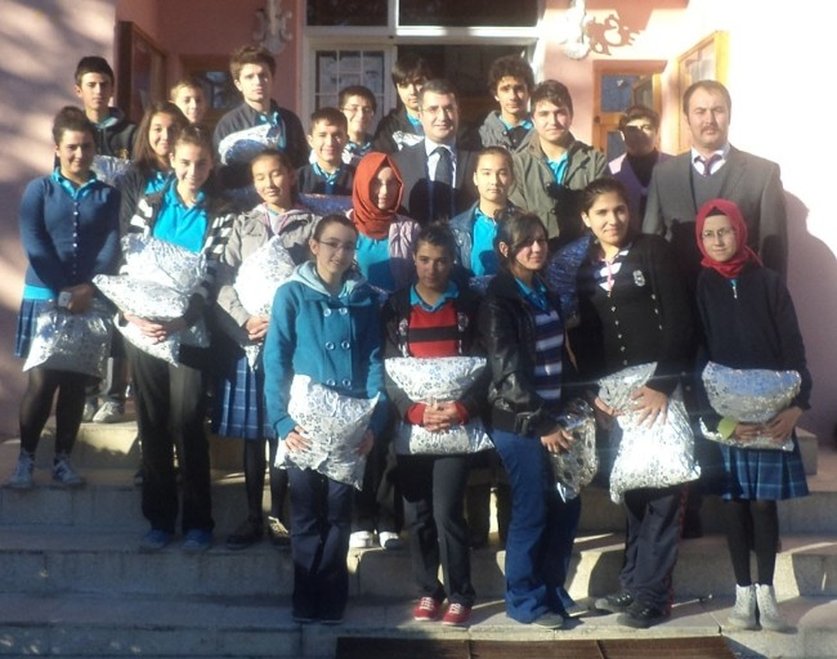 Öğrencileri Ödüllendirdi