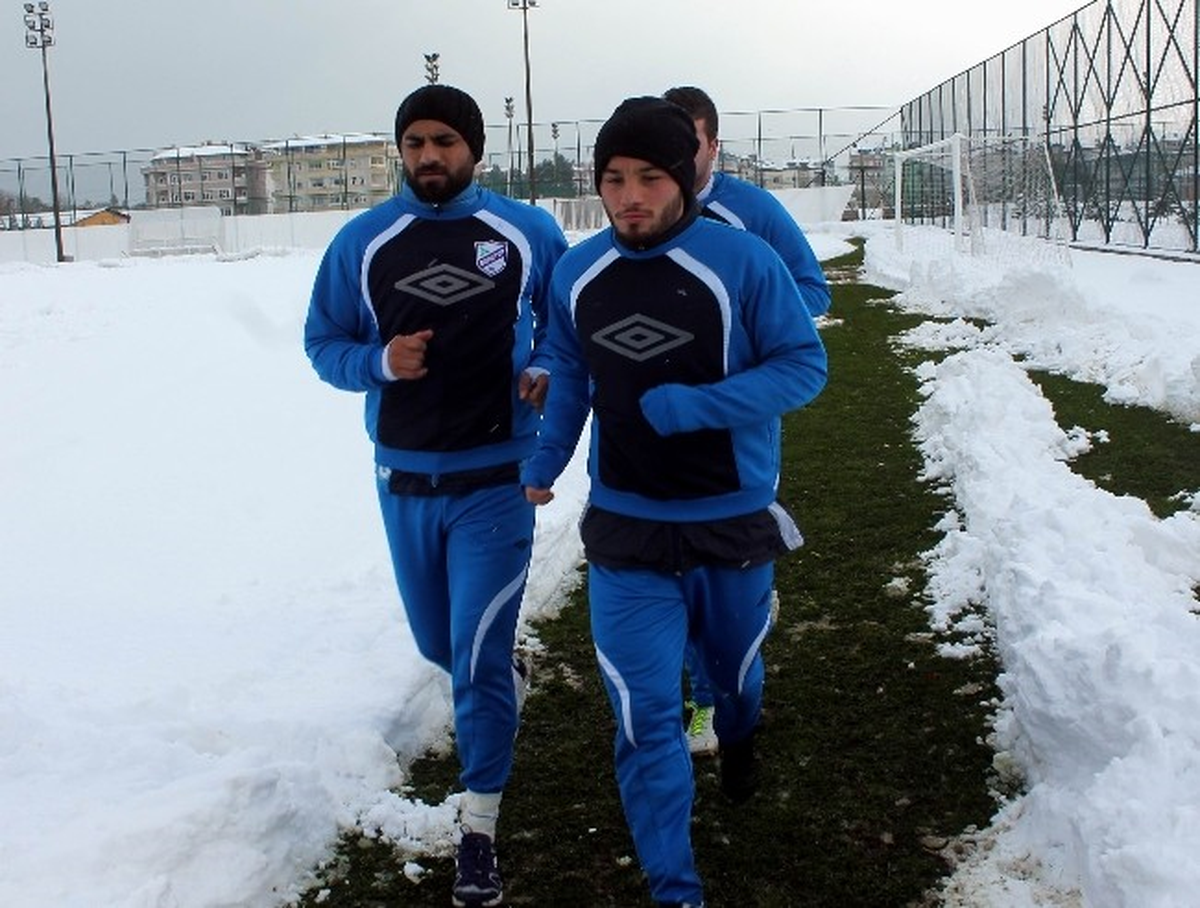 Orduspor Kar Altında Bucaspor Maçına Hazırlanıyor