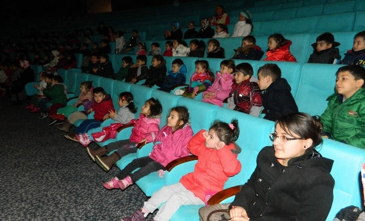Özel Ergin Koleji Öğrencileri Keloğlan Masalları Müzikalinde Eğlendi