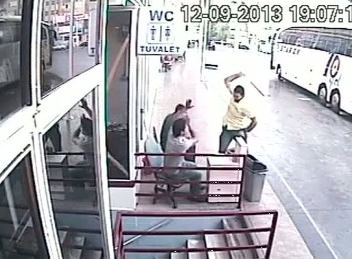 (Özel Haber) Önce Öldüresiye Dövdü, Sonra Ayağından Vurdu