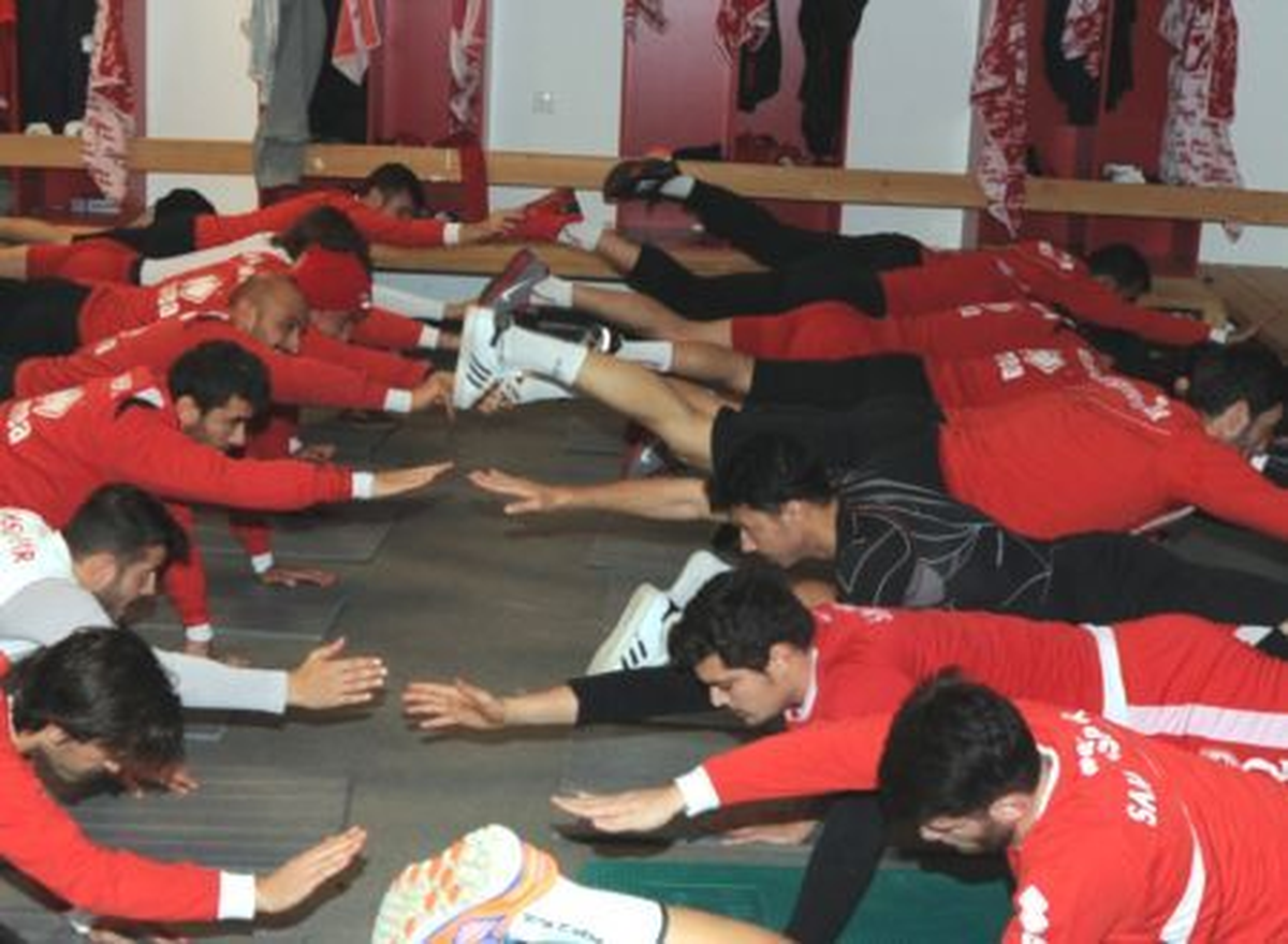 Samsunspor Karşıyaka Maçının Hazırlıklarını Sürdürdü