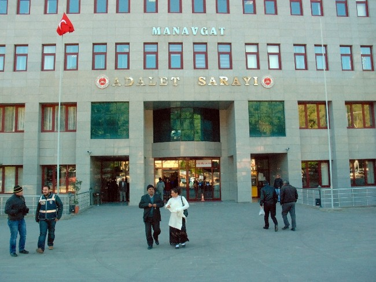 Silah Kaçakçılığı Şüphelileri Adliyede