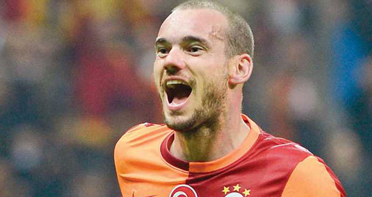 Sneijder\'den Manu İddialarına Yanıt