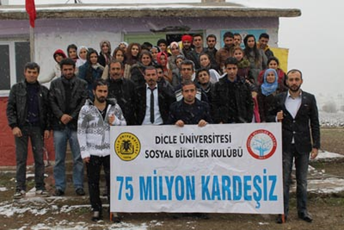 Sosyal Bilgiler Kulübü\'nden Köy Okullarına Yardım Kampanyası
