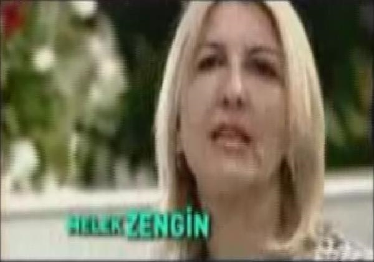 Tolga Zengin\'in Annesi Melek Zengin Tff Reklam Filminde Oynamıştı