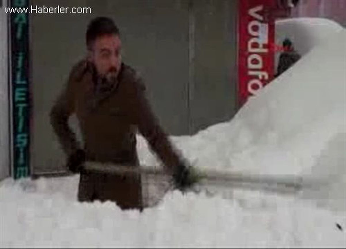 Van, Hakkari ve Bitlis Kara Gömüldü