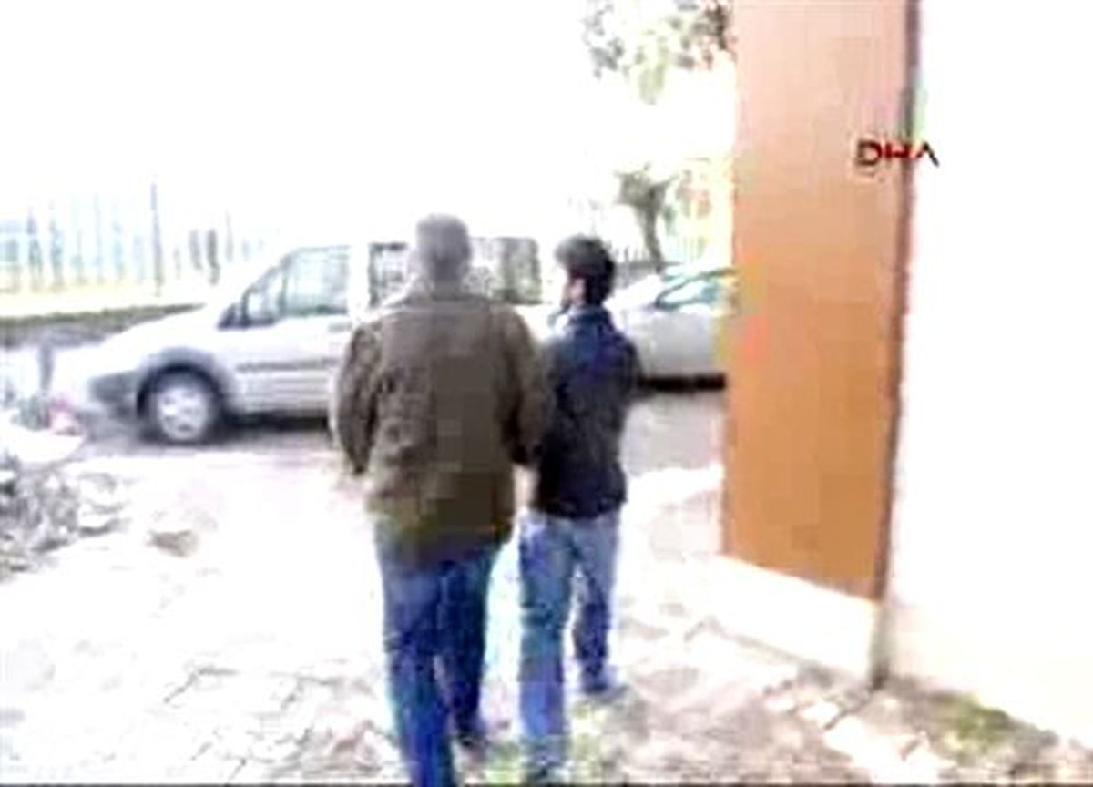 25 Aracın Lastiğini Kesti