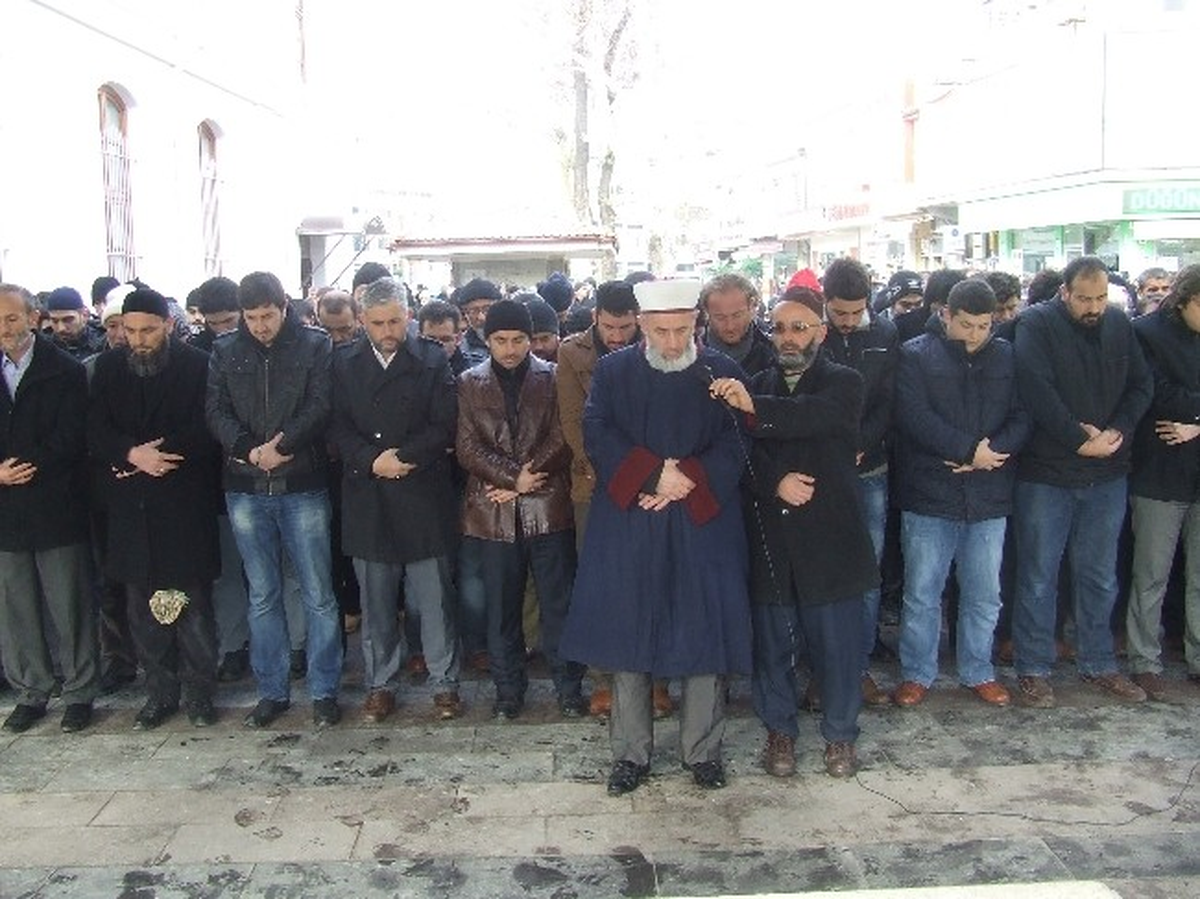 Abdülkadir Molla İçin Sakarya\'da da Gıyabi Cenaze Namazı Kılındı