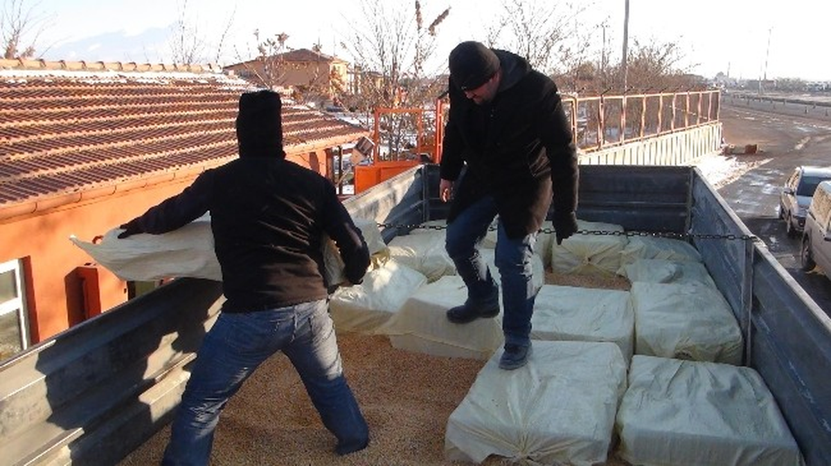 Aksaray\'da 50 Bin Paket Kaçak Sigara Ele Geçirildi