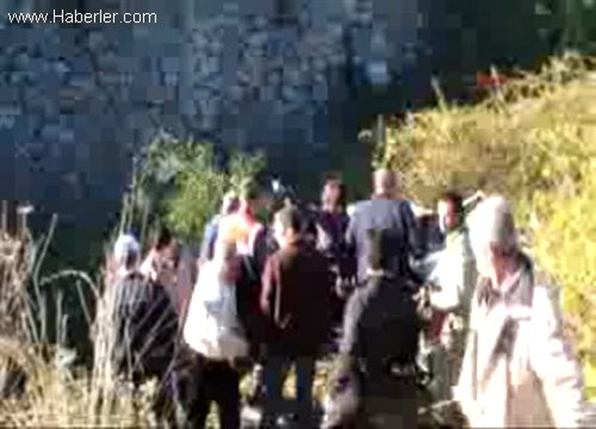 Alanya\'da Otomobil Dereye Uçtu: 1 Ölü, 4 Yaralı