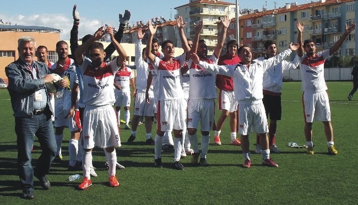 Amatör 2. ve 3.grup\'ta Çekişme Büyük