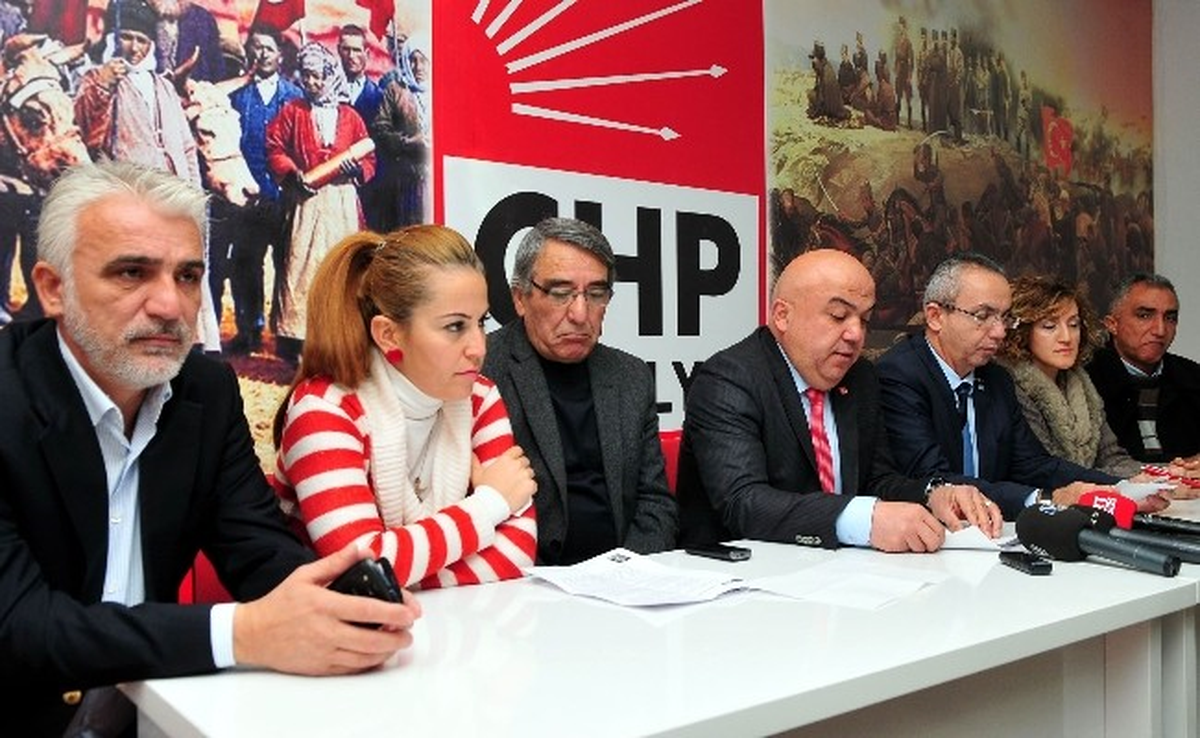 Antalya\'da Kılıçdaroğlu\'nun Bütçe Mektubu Okundu